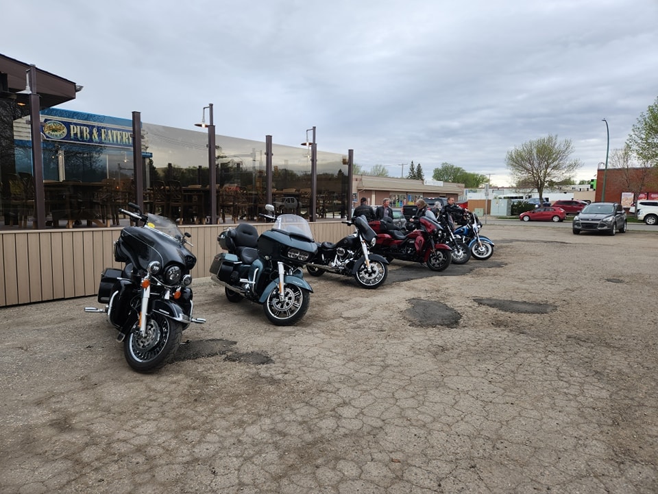 Regina HOG Chapter 9252 bikes parked outside a pub